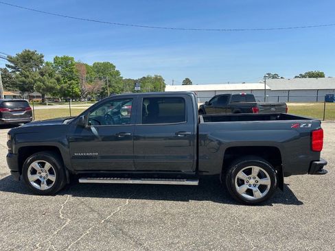 Used 2018 Chevrolet Silverado 1500 LT w/ All Star Edition image 21