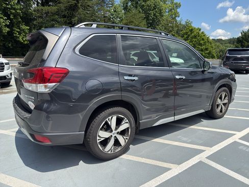 Used 2019 Subaru Forester Touring w/ Popular Package #3 AWD/4WD image 3