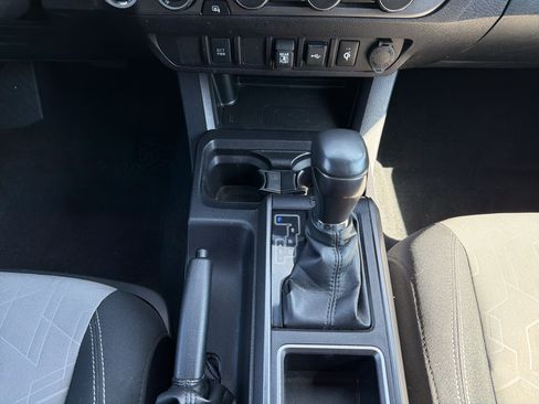 Used 2023 Toyota Tacoma TRD Off-Road AWD/4WD image 22