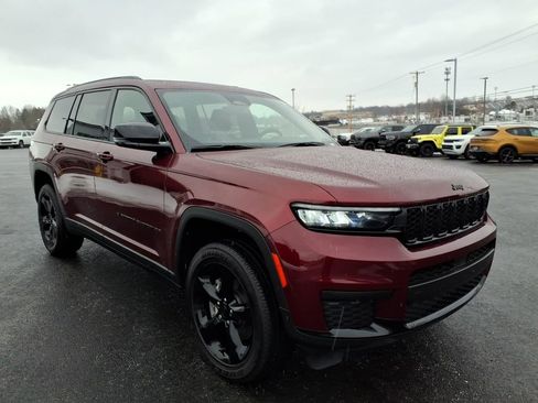 Used 2024 Jeep Grand Cherokee L Altitude AWD/4WD image 7
