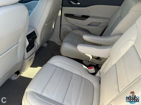 Used 2023 GMC Acadia Denali w/ Denali Technology Package image 15