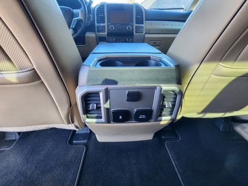 Used 2019 Ford F250 Lariat w/ Lariat Value Package image 21