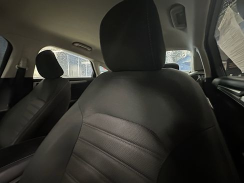 Used 2020 Ford Fusion SE FWD image 10