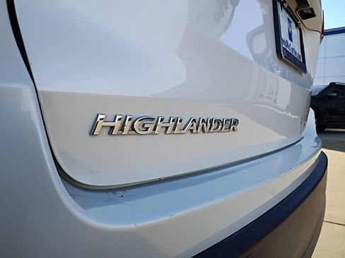 Used 2018 Toyota Highlander Plus image 11