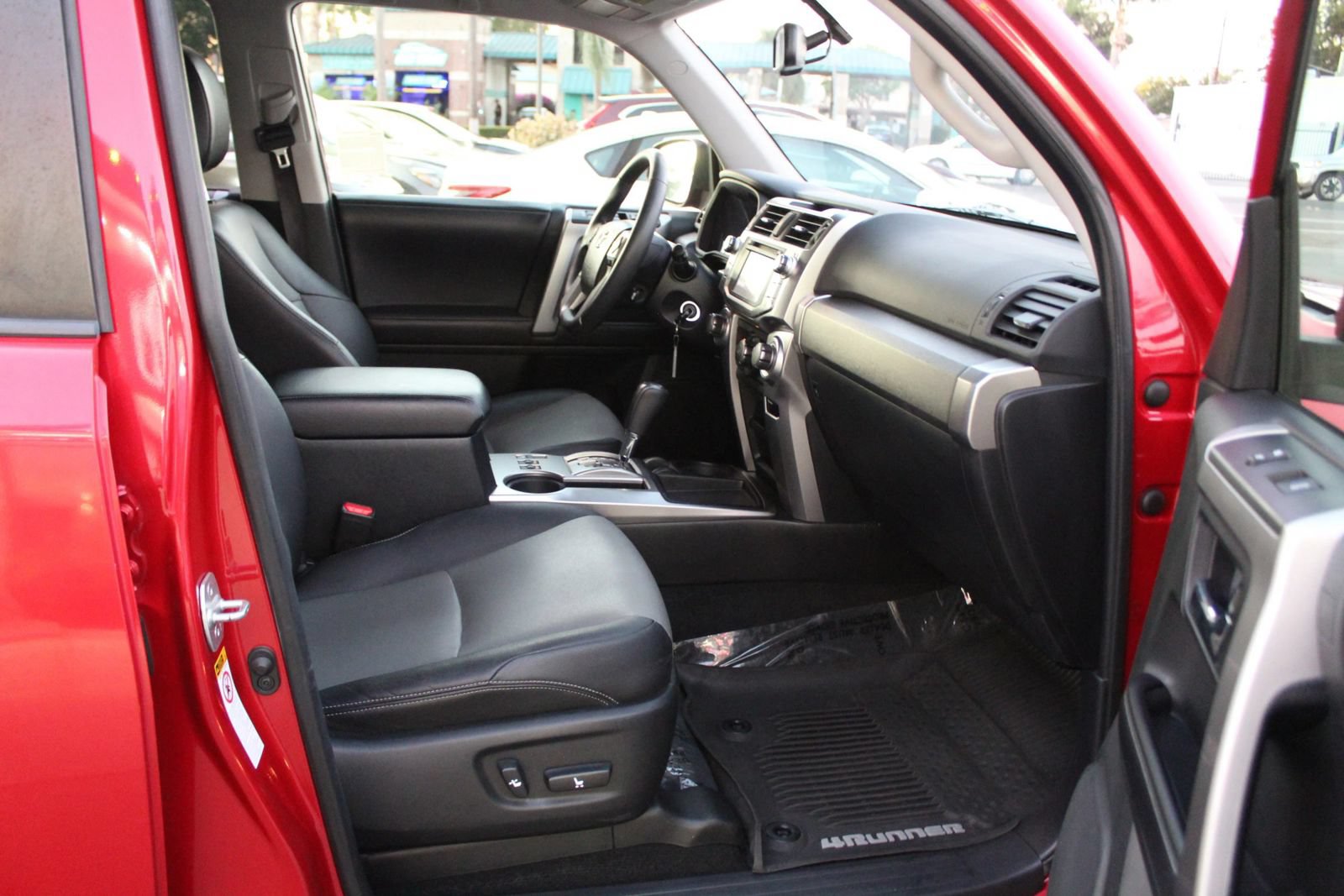 Used 2017 Toyota 4Runner SR5 Premium RWD image 10