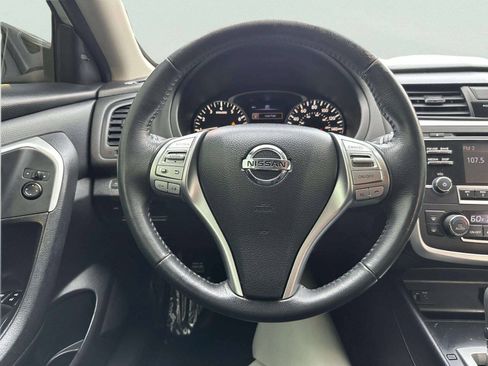 Used 2016 Nissan Altima 2.5 SV FWD image 24