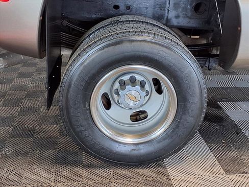 Used 2002 Chevrolet Silverado 3500 LS image 8