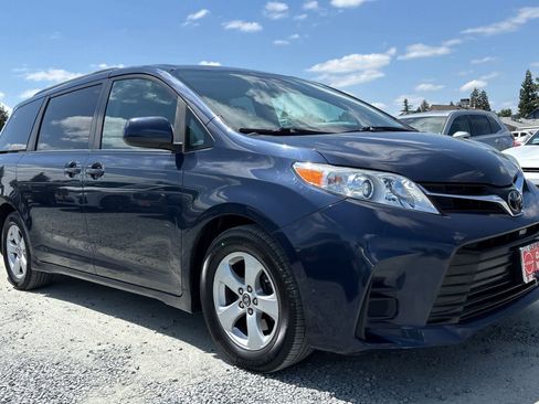 Used 2018 Toyota Sienna LE FWD image 10