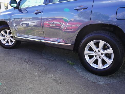 Used 2011 Toyota Highlander 2WD image 6