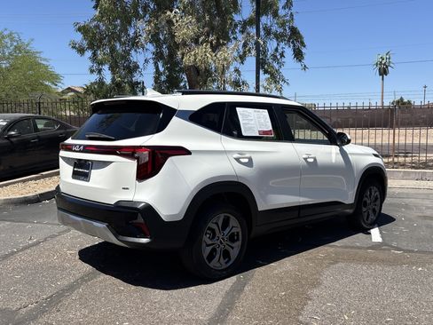 Certified 2024 Kia Seltos S AWD/4WD image 3