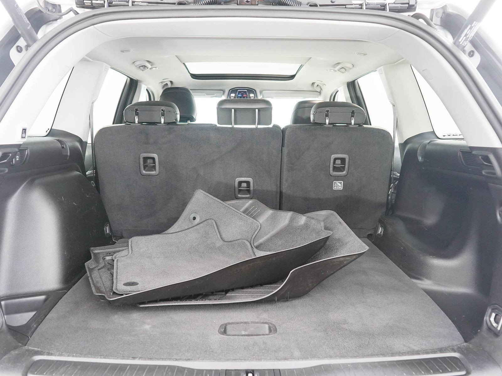 Used 2023 Jeep Grand Cherokee Limited AWD/4WD image 9