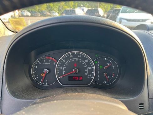 Used 2009 Suzuki SX4 AWD Hatchback w/ Touring Pkg image 19