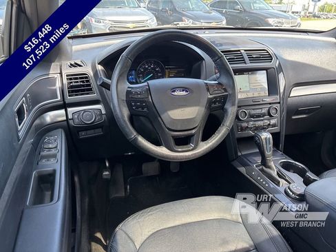 Used 2018 Ford Explorer XLT w/ Equipment Group 202A AWD/4WD image 20