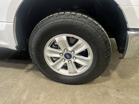 Used 2017 Ford F150 XLT w/ Trailer Tow Package AWD/4WD image 9