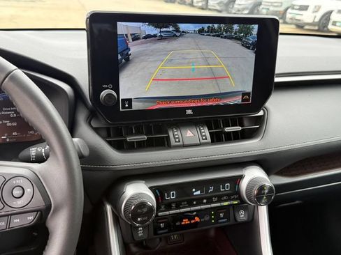Used 2025 Toyota RAV4 Limited FWD image 17
