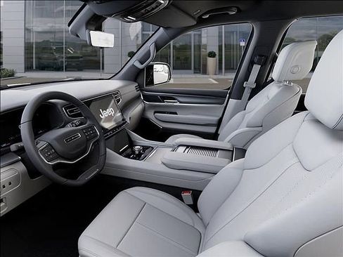 New 2026 Jeep Grand Wagoneer 4WD image 22
