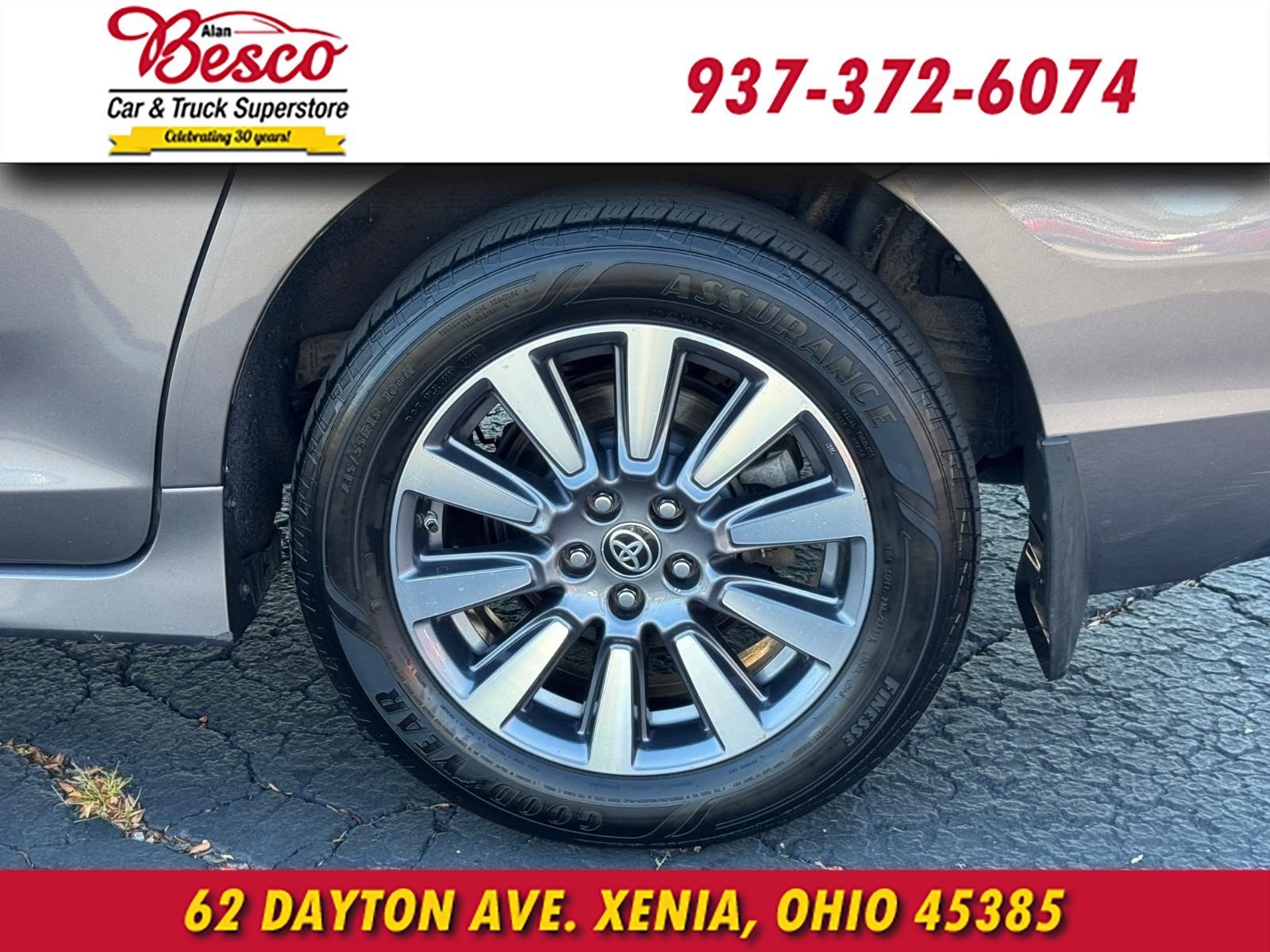 Used 2020 Toyota Sienna XLE w/ XLE Navigation Package AWD/4WD image 6