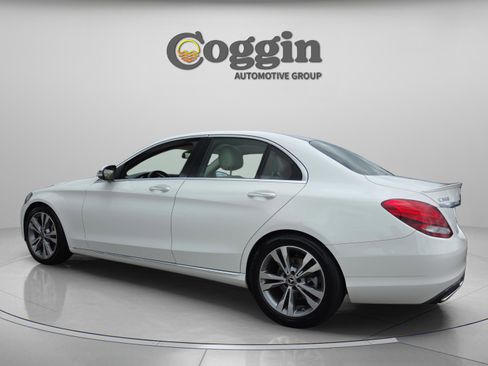 Used 2018 Mercedes-Benz C 300 Sedan image 3