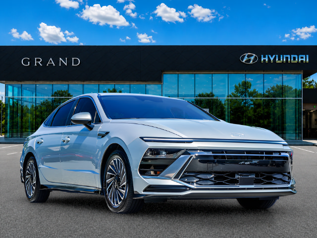 Certified 2025 Hyundai Sonata SEL FWD image 8