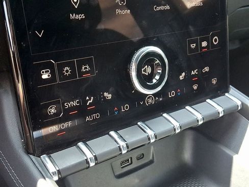 Used 2025 GMC Terrain Elevation w/ Elevation Premium Package AWD/4WD image 16