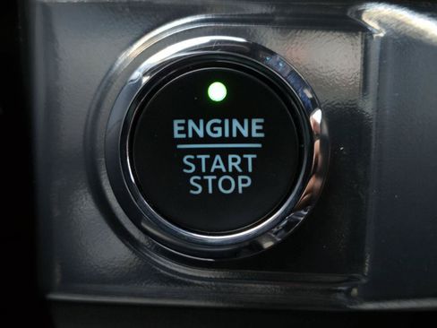Used 2022 Ford F150 Lariat AWD/4WD image 18