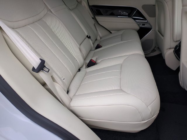 New 2026 Land Rover Range Rover SE AWD/4WD image 17