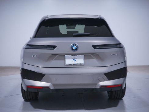 Used 2023 BMW iX xDrive50 w/ Sport Package image 5