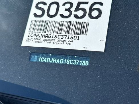 New 2025 Jeep Grand Cherokee Laredo X AWD/4WD image 26