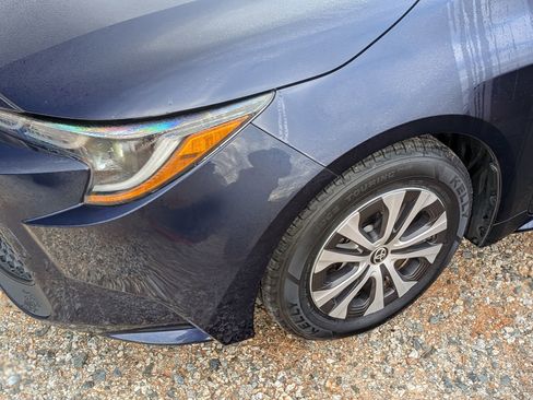 Used 2022 Toyota Corolla LE image 11