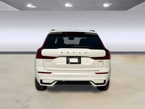 New 2026 Volvo XC60 B5 Plus w/ Protection Package Premier AWD/4WD image 10
