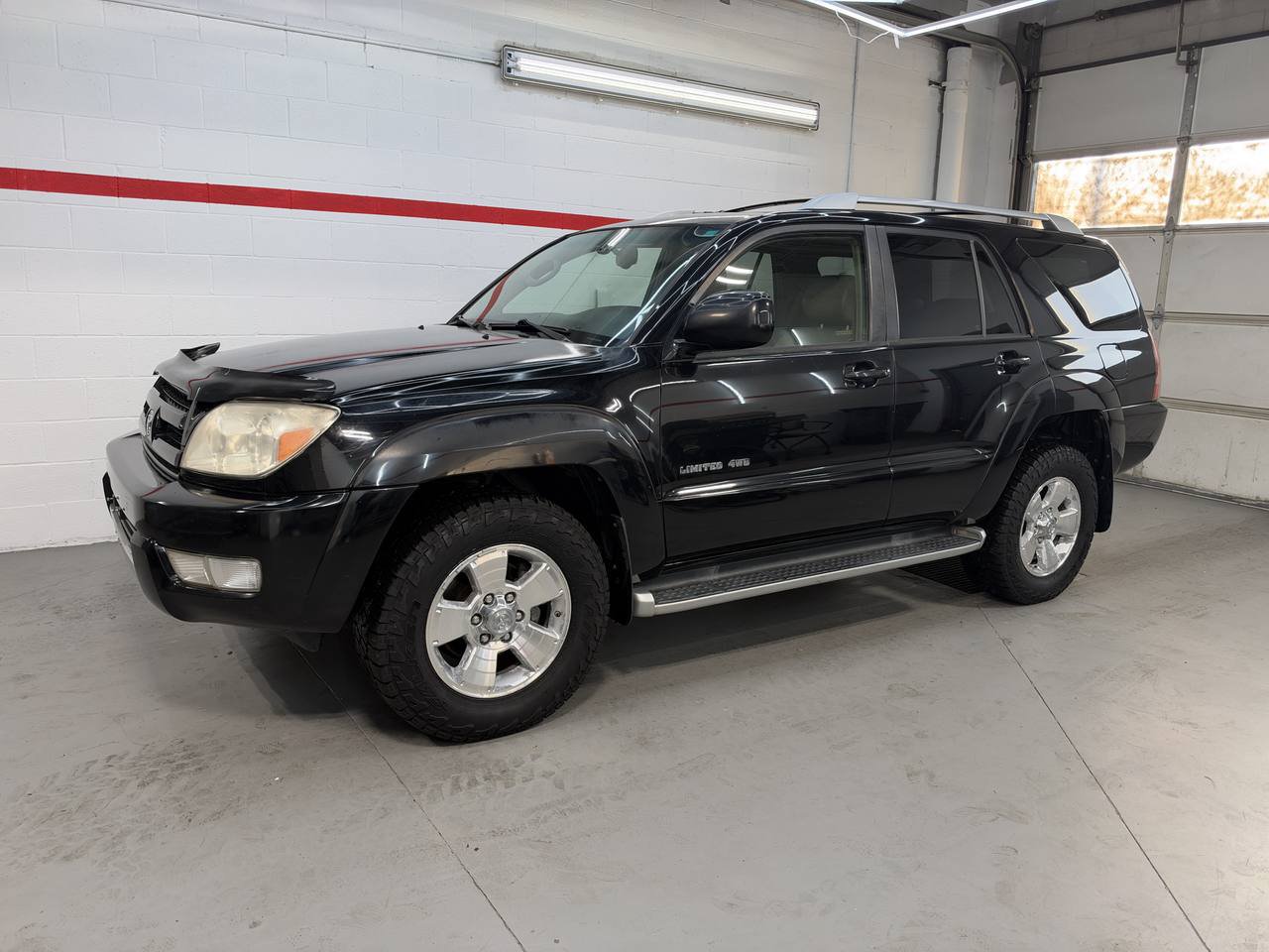 Used 2004 Toyota 4Runner Limited AWD/4WD image 2