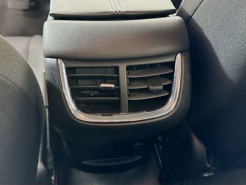 Used 2024 Chevrolet Malibu LT FWD image 25