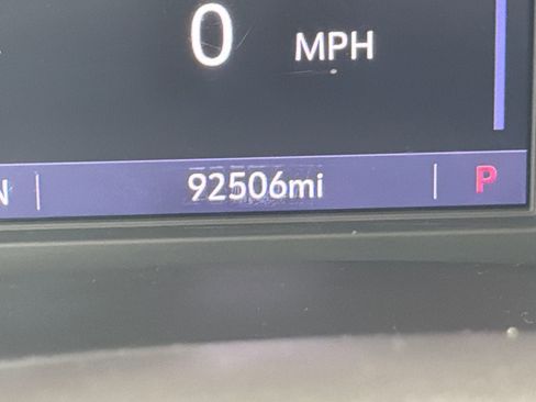 Used 2021 Buick Enclave Essence w/ Sport Touring Edition image 17