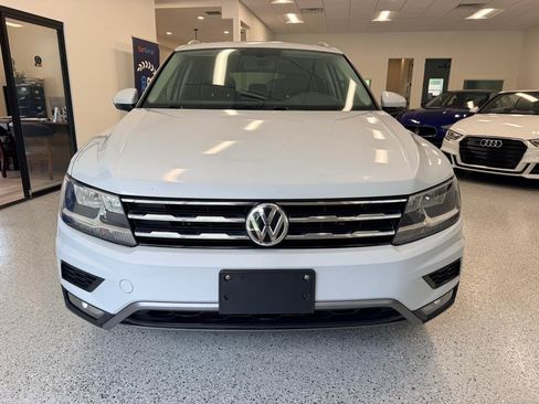 Used 2018 Volkswagen Tiguan SEL w/ 3rd Row Seat Package AWD/4WD image 12