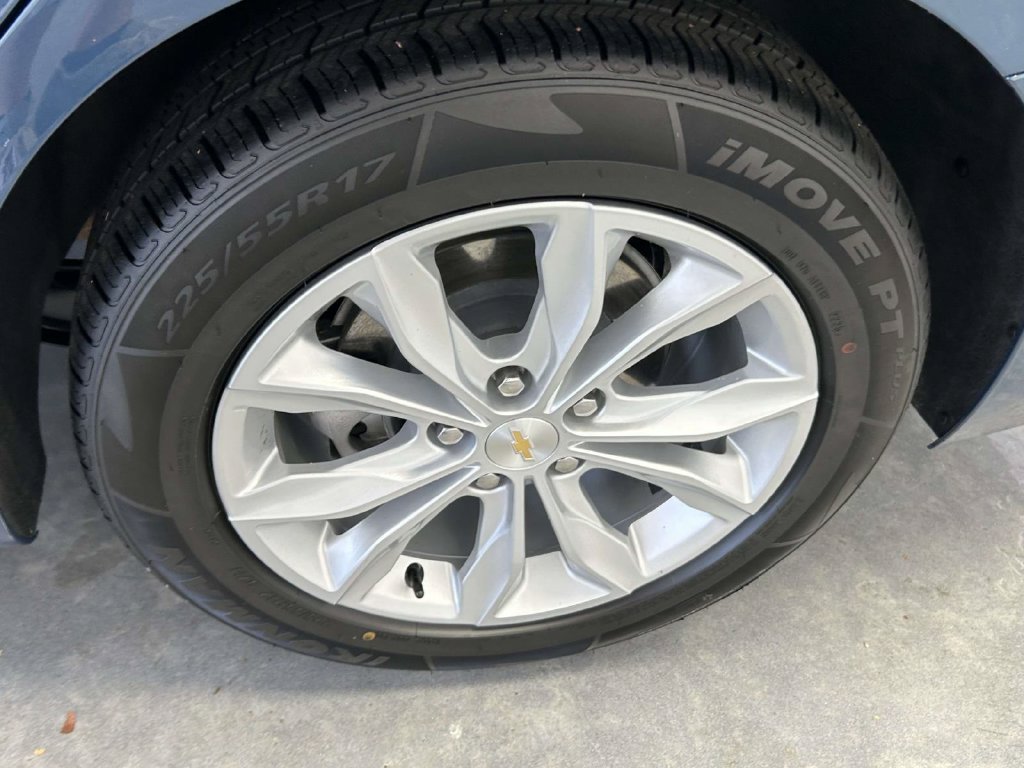 Used 2025 Chevrolet Malibu LT FWD image 10