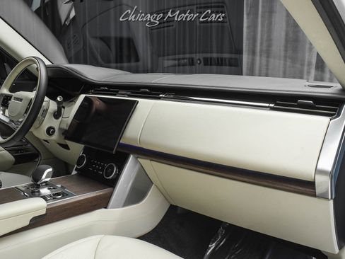 Used 2023 Land Rover Range Rover SE image 23