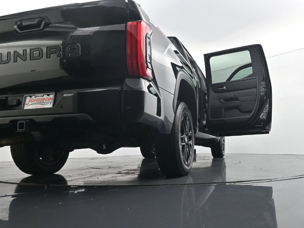 Used 2023 Toyota Tundra SR5 w/ SR5 Convenience Package AWD/4WD image 44