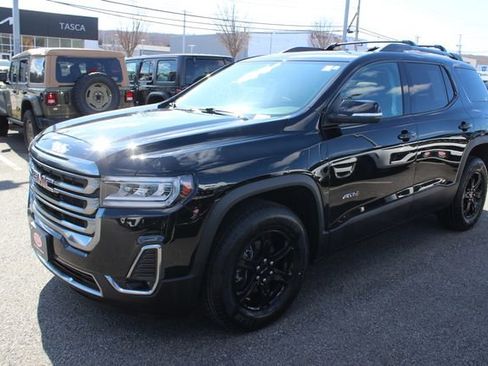 Used 2021 GMC Acadia AT4 image 2