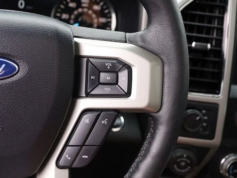 Used 2019 Ford F150 Lariat w/ Equipment Group 502A Luxury AWD/4WD image 13
