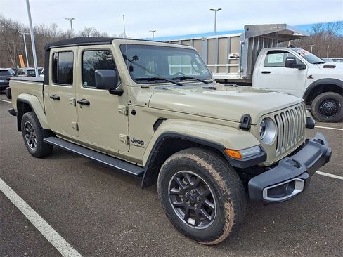 Used 2022 Jeep Gladiator Overland w/ LED Lighting Group image 3