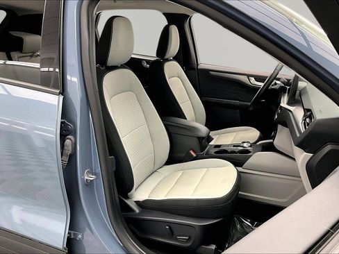 Certified 2025 Ford Escape Active w/ Active Premium Tech Pack FWD image 7
