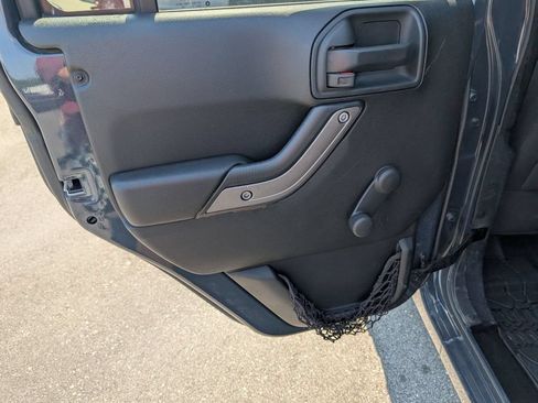 Used 2018 Jeep Wrangler Unlimited Sport w/ Connectivity Group AWD/4WD image 22