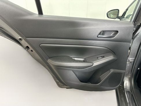 Used 2025 Nissan Altima 2.5 SV FWD image 25