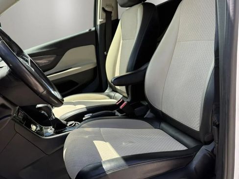Used 2019 Buick Encore Preferred FWD image 17