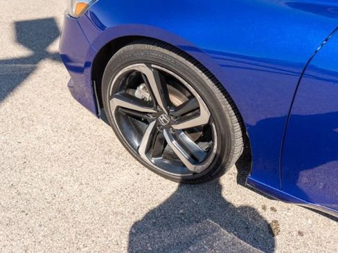 Used 2021 Honda Accord Sport image 10