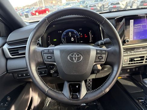 Certified 2025 Toyota Camry SE image 19