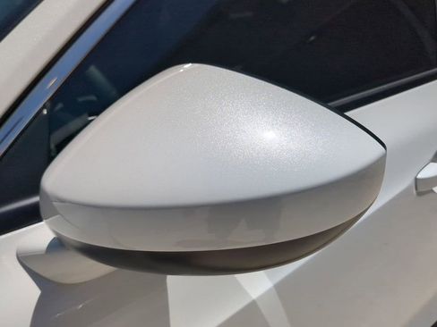 New 2025 Acura Integra Base image 12