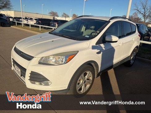 Used 2014 Ford Escape SE w/ Equipment Group 201A image 1