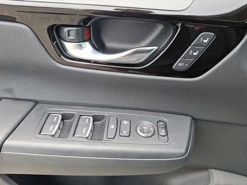 Used 2025 Honda CR-V EX-L image 13