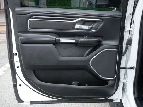 Used 2024 RAM 1500 Laramie AWD/4WD image 32